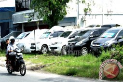 Pemilik Usaha Penyewaan Mobil Nikmati Rezeki Tahunan