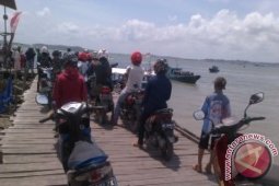 Pelabuhan Klotok Penajam Ramai Penumpang