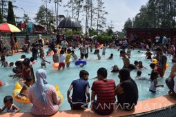 Wisata Air Panas Minim Fasilitas