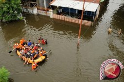 Anggota DPR Bantu Korban Bencana Puting Beliung di Langkat