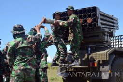 Roket MLRS Vampire Korps Marinir