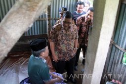 Pemkab Tulungagung Evakuasi Kakek Diusir Keluarga