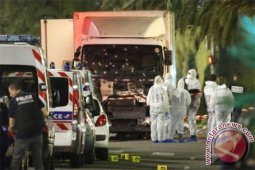 Supir Truk Seruduk Kerumunan di Nice Ditembak Mati