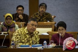 Audiensi Vaksin Palsu RS Elisabeth Berlangsung Ricuh
