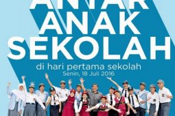 Gubernur Jabar Antar Anak Sekolah Hari Pertama
