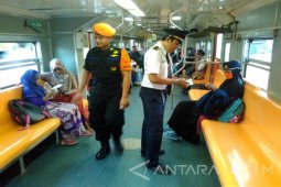 KA Komuter Sepi Penumpang