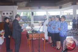 Bupati Gianyar Lantik 205 Pejabat