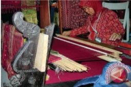 Bangka Selatan-BBIT Bandung Latih Perajin Tenun