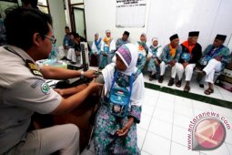 Calon Haji Tabalong Divaksinasi Meningitis