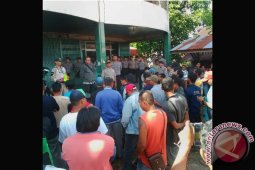 Karyawan PT FBP Demonstrasi Tuntut Pembayaran Gaji