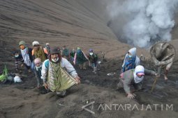 Pencari Rezeki Kasada Bromo