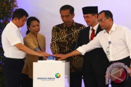 Gubernur : Pengembangan bandara upaya peningkatan pelayanan publik