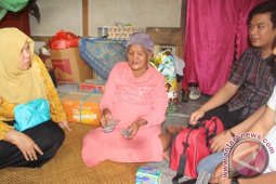 Bupati Bantu Nenek Martun