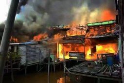 36 Ruko Pasar Sungai Baru Sambas Ludes Terbakar