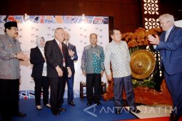 Gubernur Jatim Promosikan Rujak Cingur ke Delegasi UN Habitat