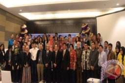 UI Gelar Simposium Ilmiah Internasional Ilmu Material