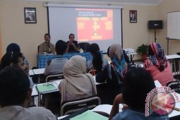 Dinkes Latih Warga Sebagai Konselor Penanganan HIV/AIDS