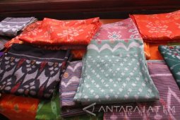 Tenun Ikat Kediri Akan Dipamerkan di Rusia