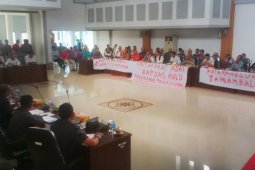 Masyarakat Adat Lakukan Aksi Damai Terkait Larangan Bakar Lahan
