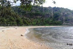 Memandang Laut "Oi Fanda" di Bima