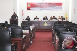DPRD Sampaikan Rekomendasi LKPJ Bupati Samosir