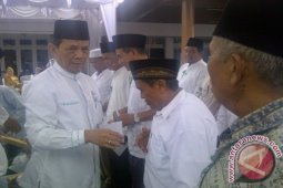 Bupati Tapsel Tepungtawar 172 Calhaj