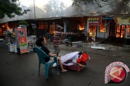Ledakan Kompor Gas Bakar Rumah Warga