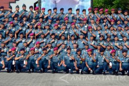Perwira Korps Marinir Ikuti "Outbond" TNI AL