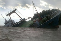 Kapal Kandas di Pemangkat