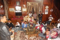 Pelajar Sulbar Bangga Lihat Pesanggrahan Bung Karno