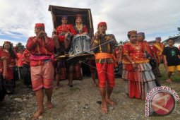 Prosesi Pernikahan Adat Kulawi