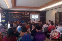 "Celuk Jewelry" Maknai 100 Tahun Sentra Perak