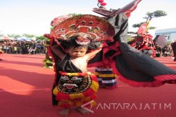 Pemkab Kediri Gelar Tari Kolosal 1.000 Barong