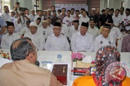 Bakal Calon Gubernur Serahkan KTP