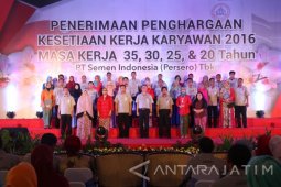 Semen Indonesia Beri Apresiasi 241 Karyawan