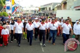 Karyawan Asabri Jalan Santai Meriahkan HUT Kemerdekaan
