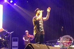 Maher Zain Hibur Penggemar di Jakarta