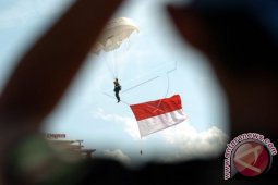 Semarak kemerdekaan, TNI AU kerahkan pasukan terjun payung