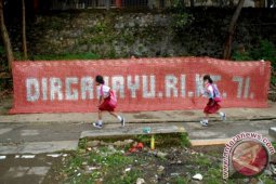 Perajin Sukabumi Siapkan Hadiah Untuk Presiden Jokowi