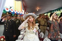Ribuan Warga Tionghoa Surabaya Ikuti Upacara Bendera