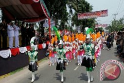 Masyarakat Antusias Saksikan HUT Proklamasi ke-71