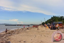 Promosikan Teluk Awur Lewat Pengibaran 1.000 Bendera