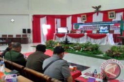 Bupati Tapsel Dengarkan Pidato Kenegaraan