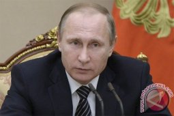 Putin Kunjungi Krimea di Tengah Ketegangan