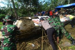 Evakuasi Pesawat Jatuh