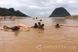 PT BSI Bantah Lakukan Pencemaran Lumpur di Pulau Merah Banyuwangi