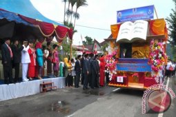 Disdik Tapteng Juara 1 Mobil Hias
