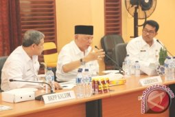 Awang: Tidak Ada Lagi Petani Lusuh