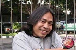 Tarzan berharap Komeng ikhla