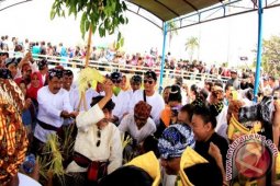 "Belimbur" Tandai Puncak Erau Adat Kutai